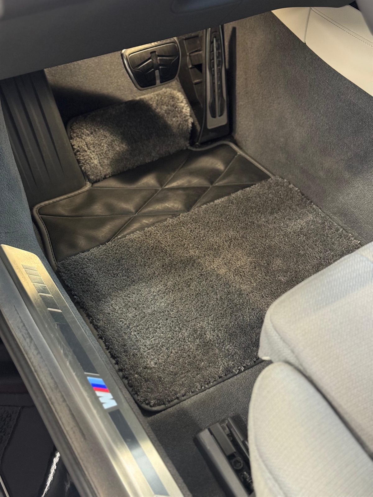 PO — Čištění interiéru · BMW i7